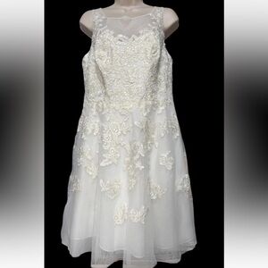 DB Studio Short Ivory Wedding Dress Lace Sleeveless Mesh Back Sz M/L Gorgeous